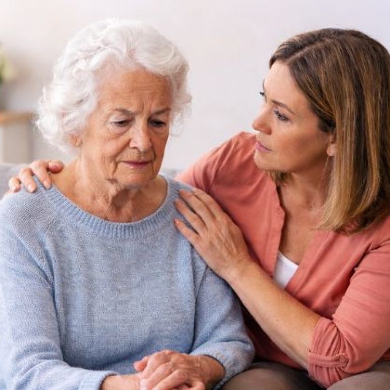 Signs Elderly Parent Needs Home Care | Expert Health